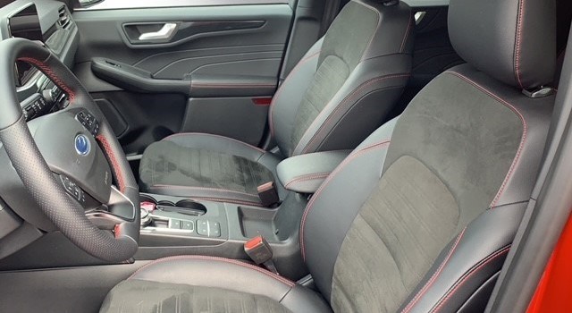 FORD KUGA 2.5 FHEV ST-Line X 4WD