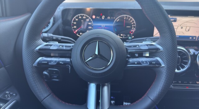 MERCEDES-BENZ GLA 250 e EQ Star 8G-DCT