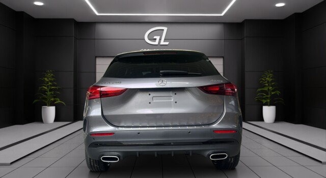 MERCEDES-BENZ GLA 250 4Matic 8G-DCT Swiss Star
