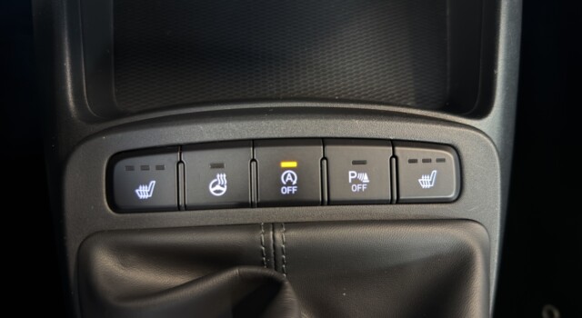 HYUNDAI i10 1.2 Amplia