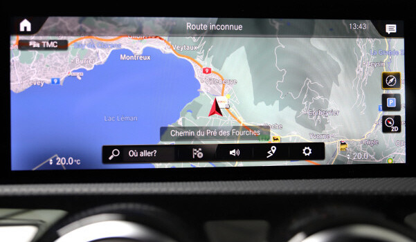 MERCEDES-BENZ CLA 250 AMG Line 4Matic