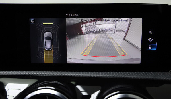 MERCEDES-BENZ A 180 Progressive