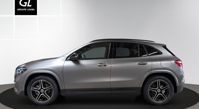 MERCEDES-BENZ GLA 200 Night Star 7G-DCT