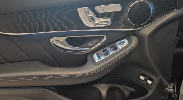 MERCEDES-BENZ GLC 250 d AMG Line 4Matic