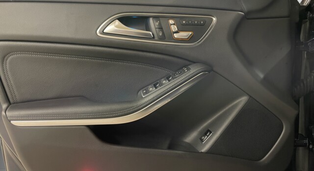 MERCEDES-BENZ CLA 45 AMG 4Matic