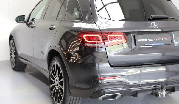 MERCEDES-BENZ GLC 300 d AMG Line 4Matic