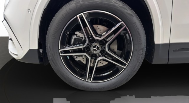 MERCEDES-BENZ GLA 220 d 4Matic 8G-DCTSwiss Star