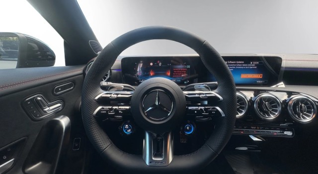 MERCEDES-BENZ CLA 35 AMG 4Matic 8G-DCT