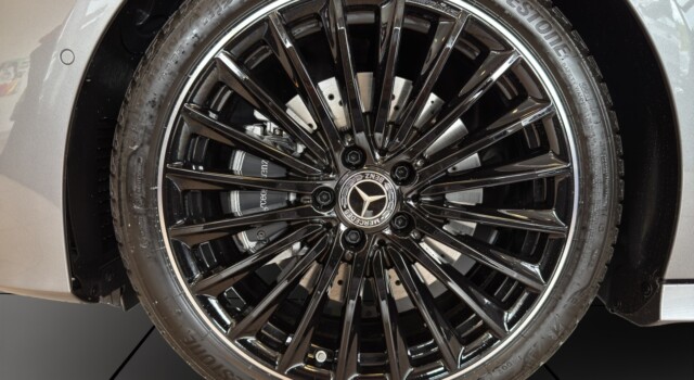 MERCEDES-BENZ A 220 4Matic 8G-DCT