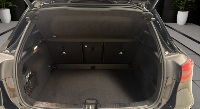 MERCEDES-BENZ GLA 220 4Matic 8G-DCT