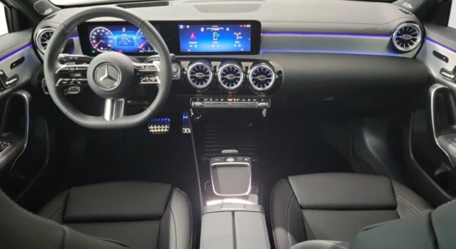 MERCEDES-BENZ A 220 4Matic 8G-DCT