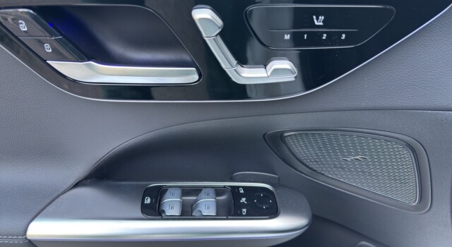 MERCEDES-BENZ C 300 T 4 Matic