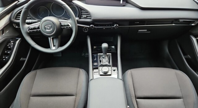 MAZDA 3 Hatchback SKYACTIV-G M Hybrid 140 Centre Line Automat