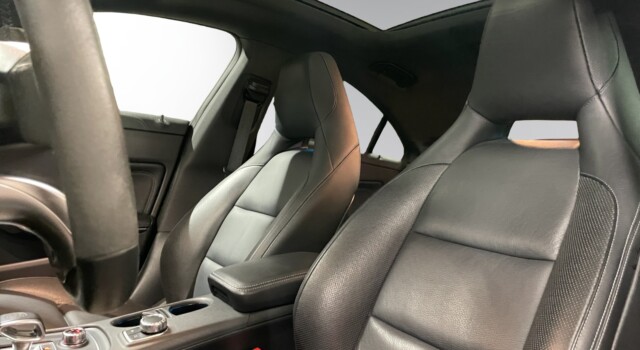 MERCEDES-BENZ CLA 45 AMG 4Matic