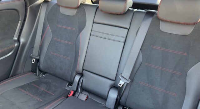 MERCEDES-BENZ GLA 250 AMG Line 4Matic