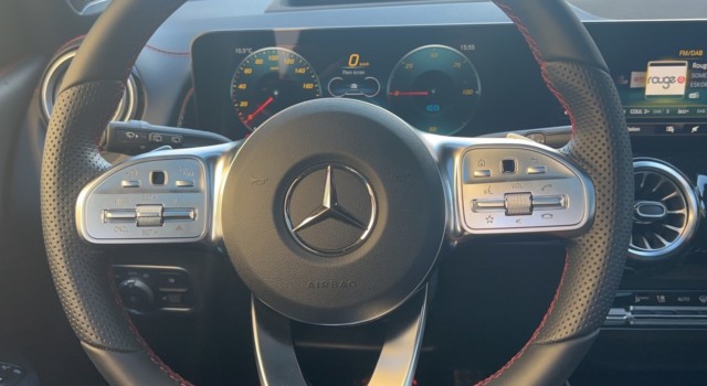 MERCEDES-BENZ EQB 300 66,5 kWh 4Matic Swiss Star