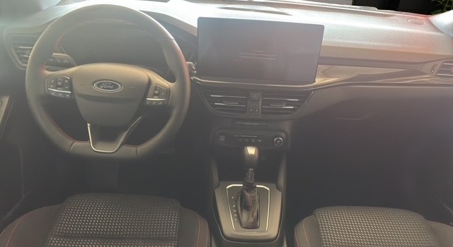 FORD FOCUS 1.0 MHEV ST-Line X Automat