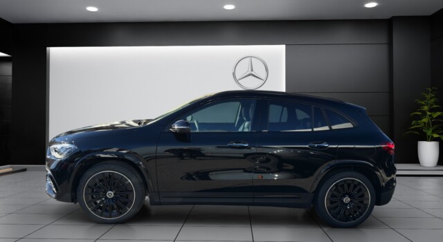 MERCEDES-BENZ GLA 200 7G-DCT