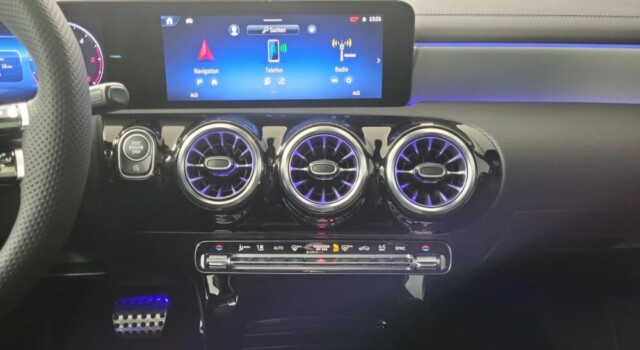 MERCEDES-BENZ A 220 4Matic 8G-DCT