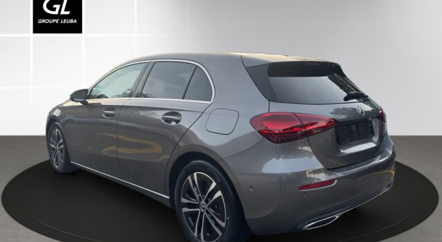 MERCEDES-BENZ A 180 Progressive