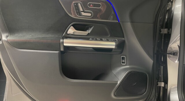 MERCEDES-BENZ GLA 220 4Matic 8G-DCT