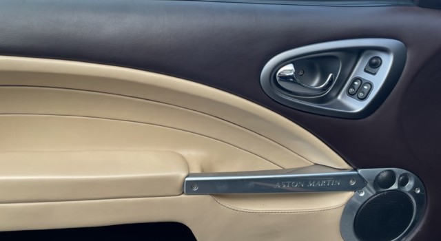 ASTON MARTIN V12 Vanquish Vanquish V12 S 5.9-48