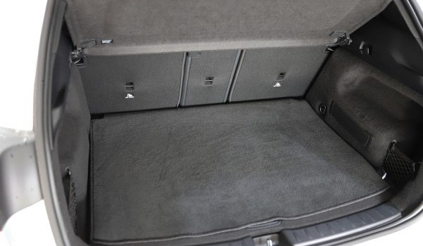 MERCEDES-BENZ GLA 200 Progressive