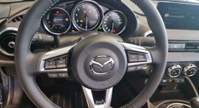 MAZDA MX-5 Skyactiv-G 184 Exclusive-line