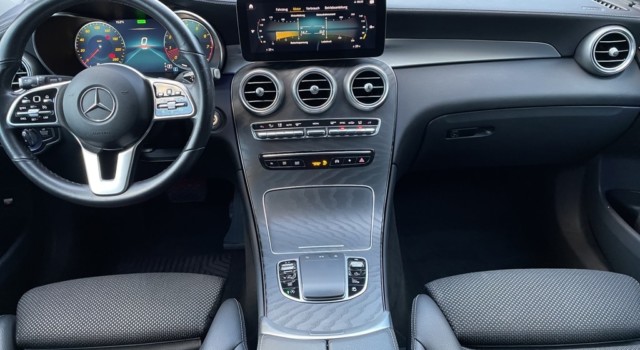 MERCEDES-BENZ GLC 200 4Matic 9G-Tronic
