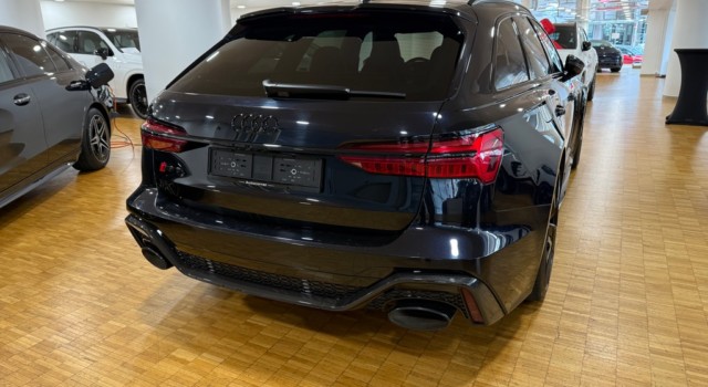 AUDI RS6 Avant 4.0 TFSI V8 quattro