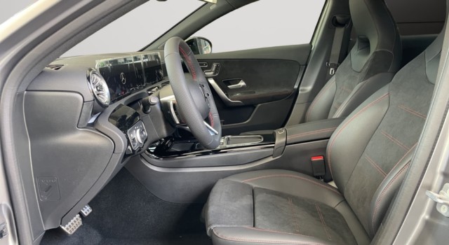 MERCEDES-BENZ A 220 4Matic 8G-DCT