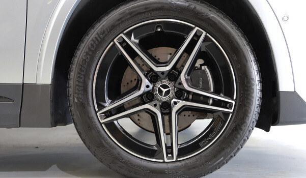 MERCEDES-BENZ GLA 220 d 4Matic 8G-DCT