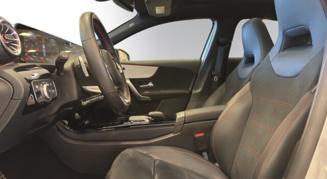 MERCEDES-BENZ A 250 AMG Line 4Matic