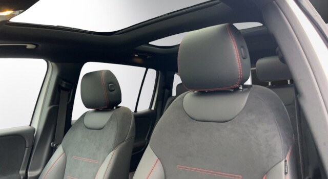 MERCEDES-BENZ EQB 350 66,5 kWh 4Matic Swiss Star