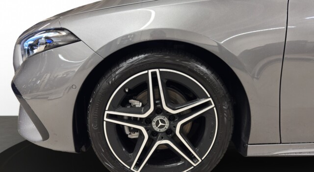 MERCEDES-BENZ A 200 Night Star 7G-DCT