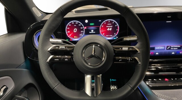 MERCEDES-BENZ CLA 220 8G-DCT 4Matic