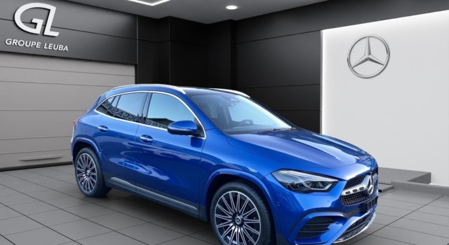 MERCEDES-BENZ GLA 200 7G-DCT
