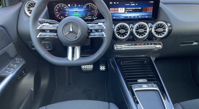 MERCEDES-BENZ GLA 250 e EQ Star 8G-DCT