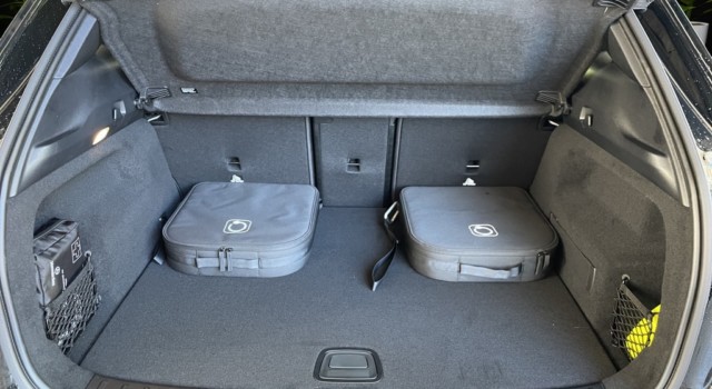 MERCEDES-BENZ EQA 350 66,5 kWh 4Matic Excellence