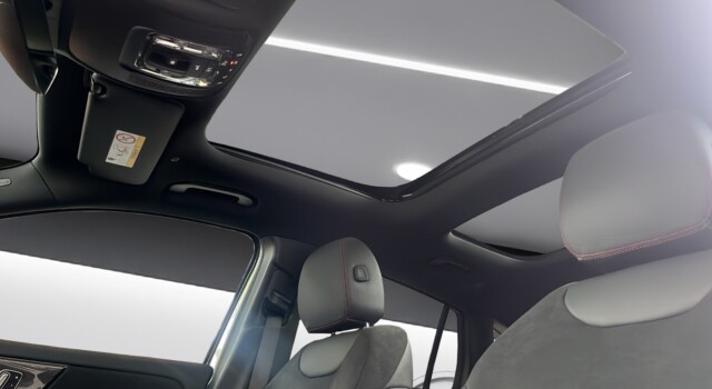 MERCEDES-BENZ GLA 250 4Matic 8G-DCT Swiss Star