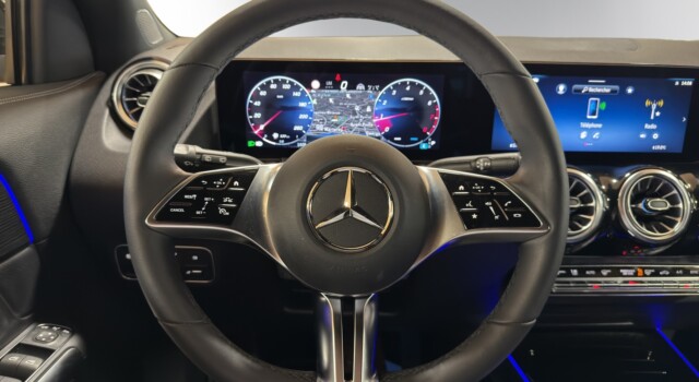 MERCEDES-BENZ GLA 250 4Matic 8G-DCT Swiss Star