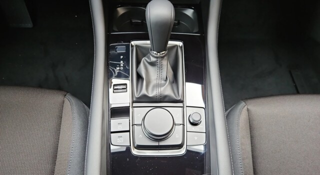 MAZDA 3 Hatchback SKYACTIV-G M Hybrid 140 Centre Line Automat