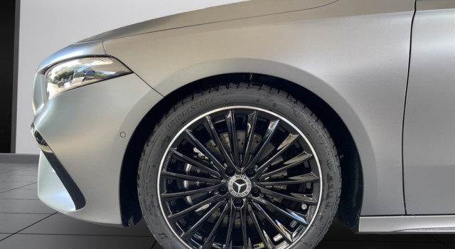 MERCEDES-BENZ A 220 4Matic 8G-DCT