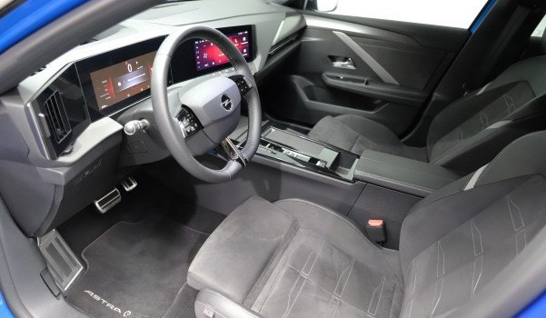 OPEL ASTRA 54kWh Swiss +