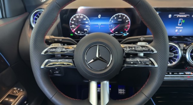 MERCEDES-BENZ GLA 250 4Matic 8G-DCT Swiss Star