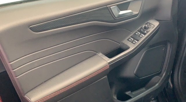 FORD KUGA 2.5 FHEV ST-Line X FWD