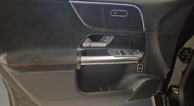 MERCEDES-BENZ B 200 AMG Line 7G-DCT