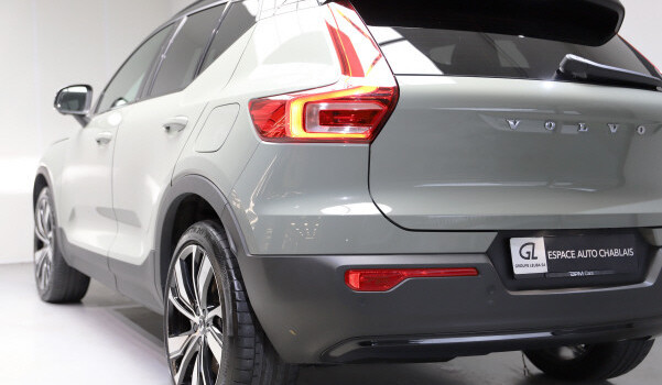 VOLVO XC40 P8 AWD Pure Electric R-Design