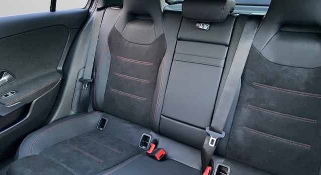 MERCEDES-BENZ A 200 Night Star 7G-DCT