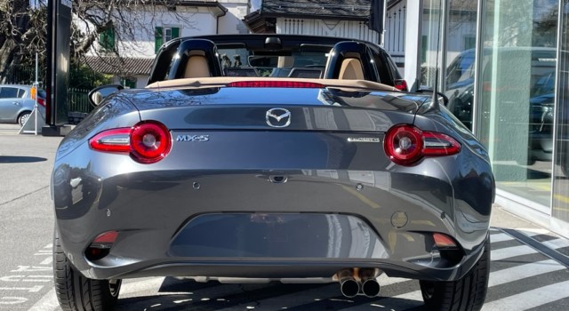 MAZDA MX-5 Skyactiv-G 184 Kazari